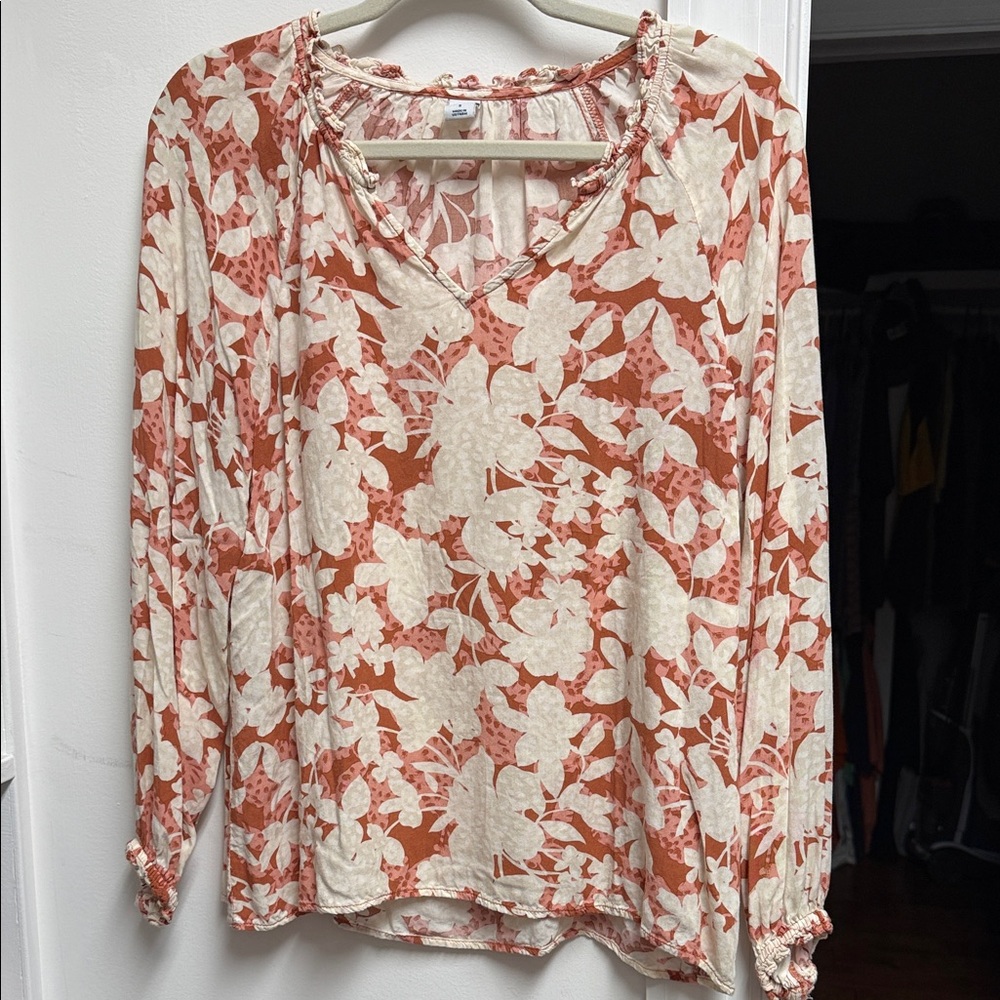 Old Navy Floral V-Neck Blouse